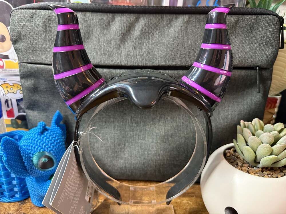 NWT Disney Maleficent Glow Headband Light Up Horns